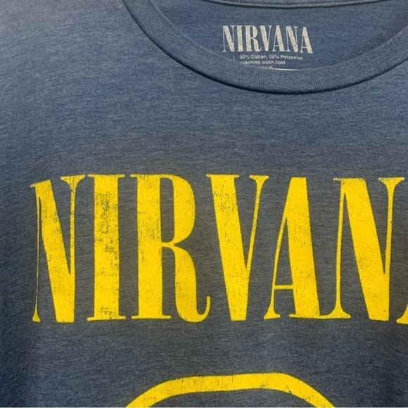 Nirvana Blue Smiley Face Short Sleeve 2016 Band Tee 2XL - Picture 4 of 6